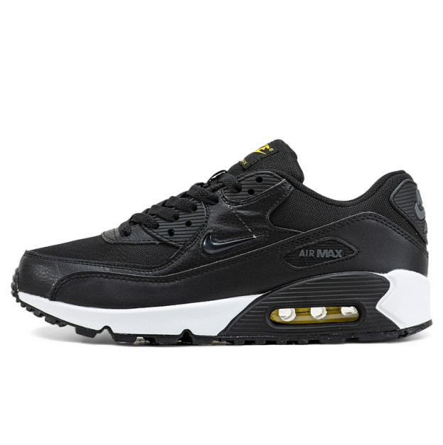 Nike 90 essential hot sale