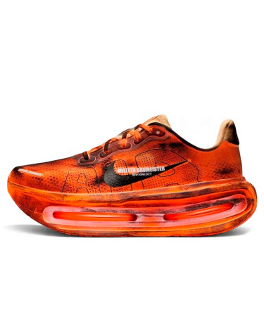 Nike Vomero Premium x Melitta Baumeister Total Orange IQ7166-800