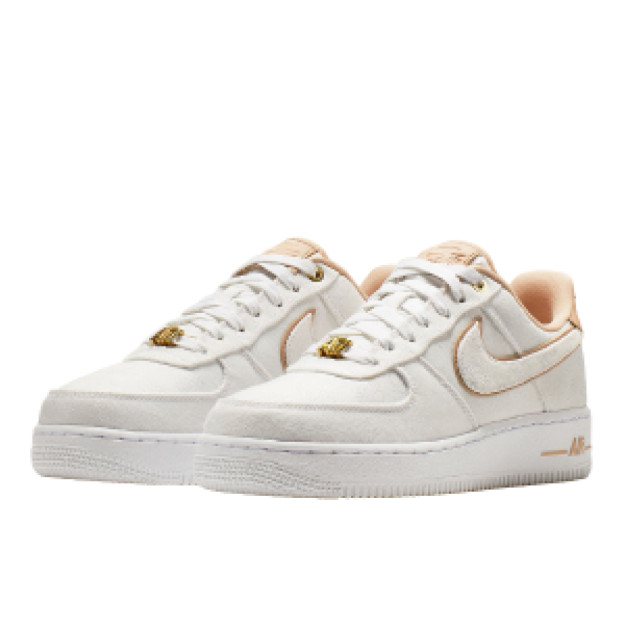Nike Air Force 1 Low 07 LX 898889-102